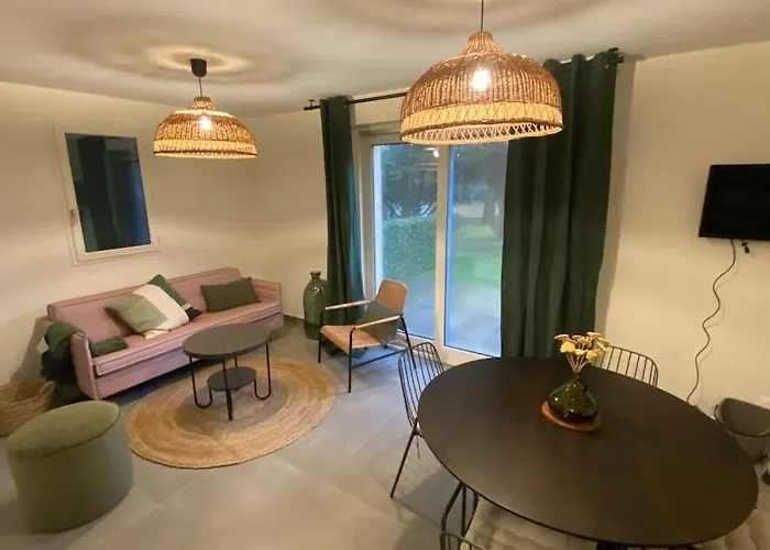 Nouveau ! Cottage Dans Une Residence Arboree Pinwood